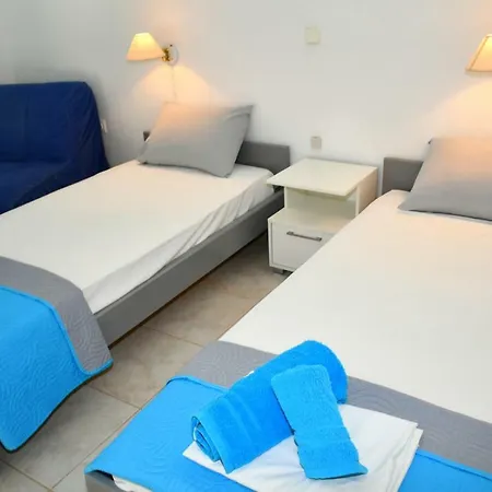 Utopia 3*