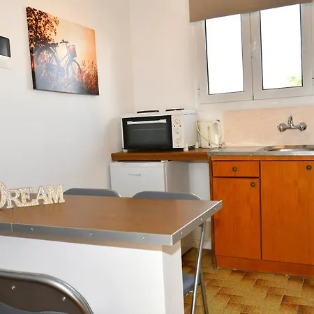 Utopia 3* Kávos